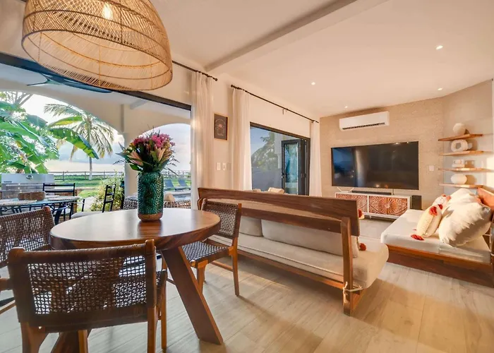Playa Potrero Beachfront Ocean Views, Pool & Bbq Holiday home Santa Cruz (Guanacaste)
