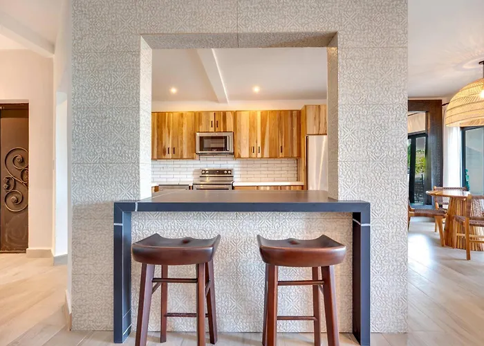 Holiday home Playa Potrero Beachfront Ocean Views, Pool & Bbq Santa Cruz (Guanacaste)