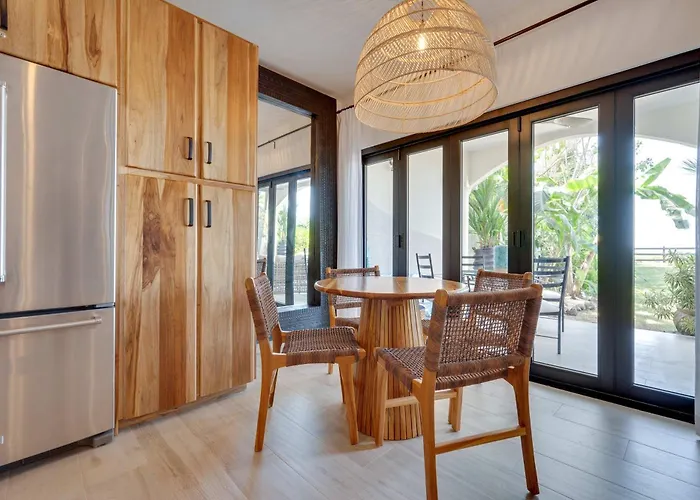 Playa Potrero Beachfront Ocean Views, Pool & Bbq