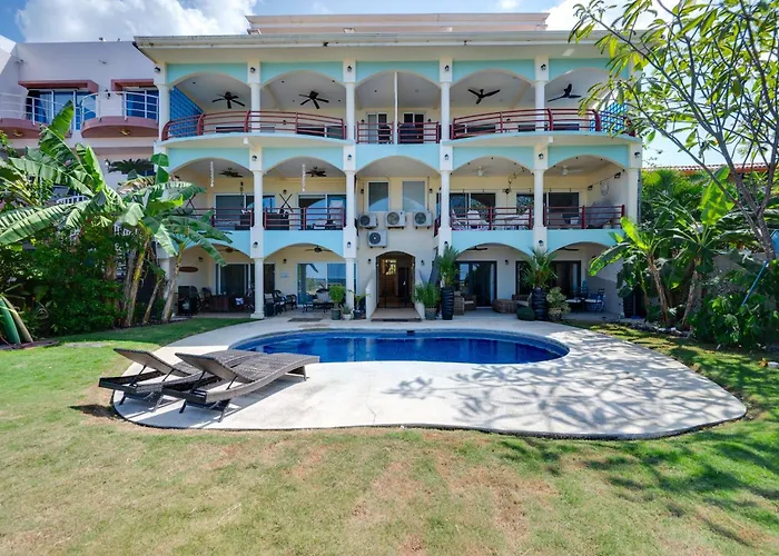 Playa Potrero Beachfront Ocean Views, Pool & Bbq *