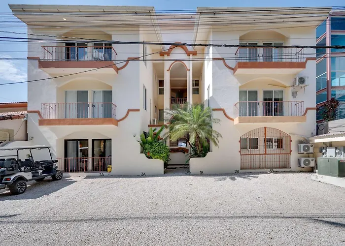 Holiday home Playa Potrero Beachfront Ocean Views, Pool & Bbq *